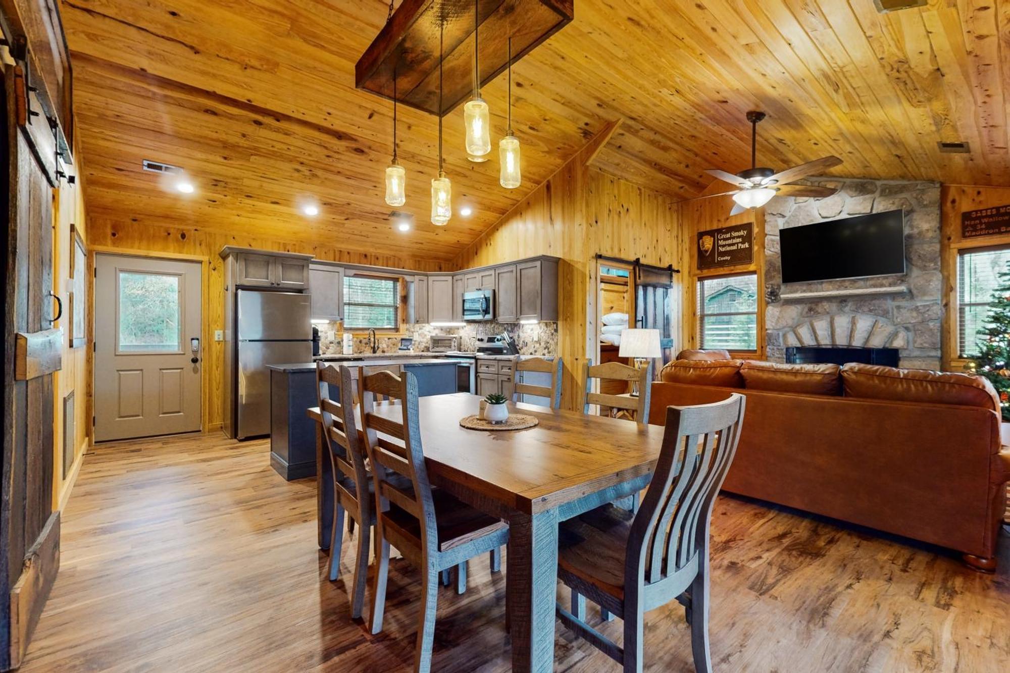Rivers Edge Villa Cosby Exterior photo